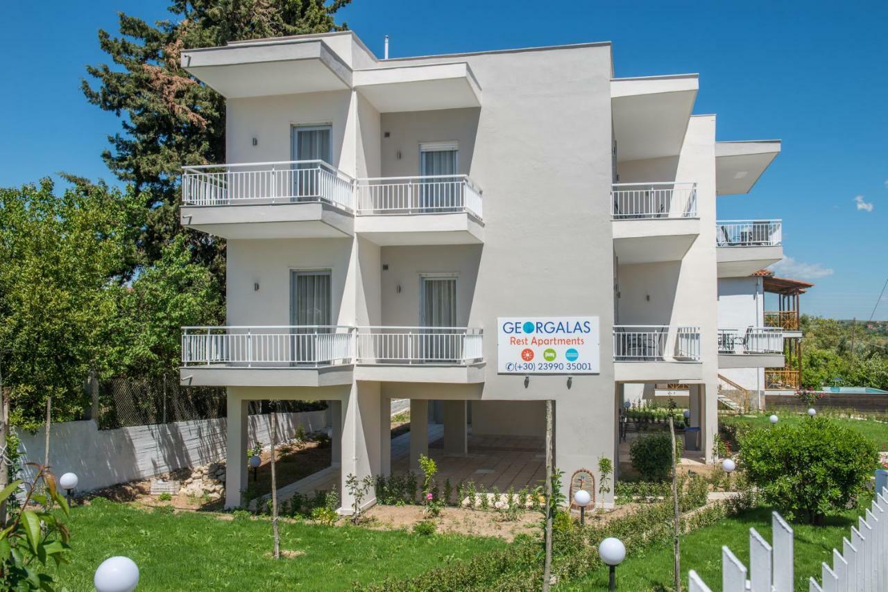 Georgalas Rest Apartments Nea Kallikrateia Екстериор снимка